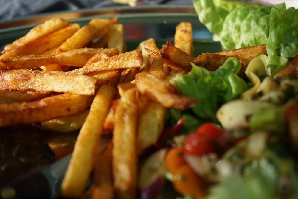 Pièce de Boeuf Sauce Échalotes Et Frites